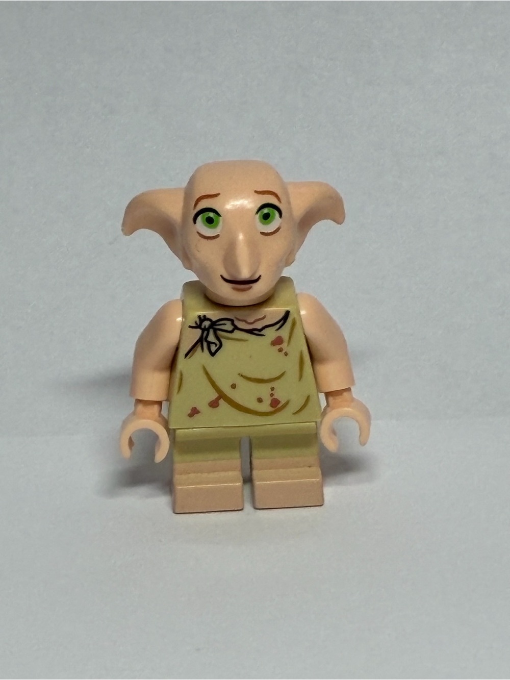 LEGO Dobby Minifigure with Green Eyes and Tan Outfit